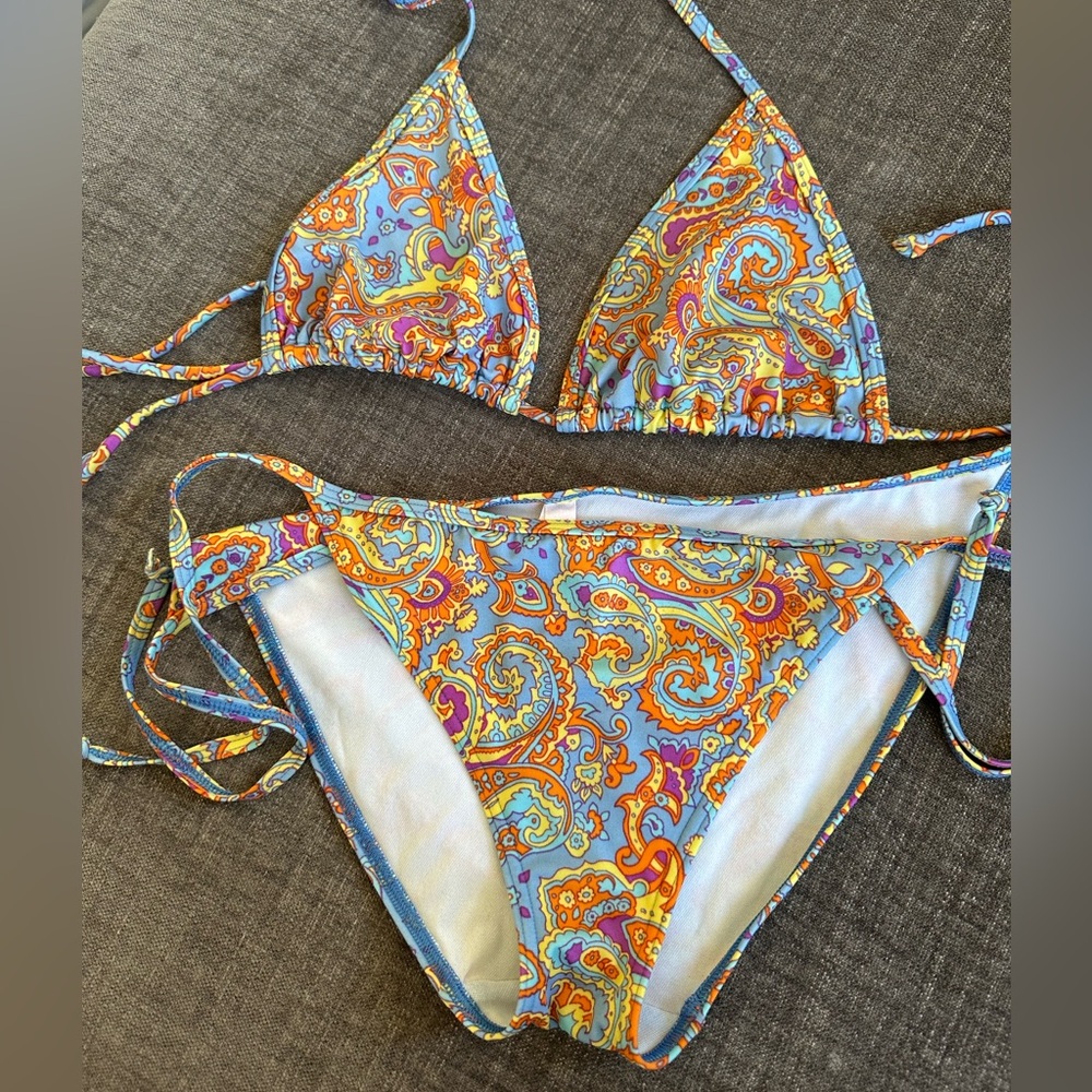 Vintage 2006 Victoria's Secret Paisley Bikini Set Blue and Orange Size Large